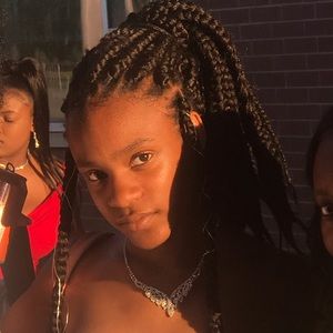 Meet your Posher, Markira